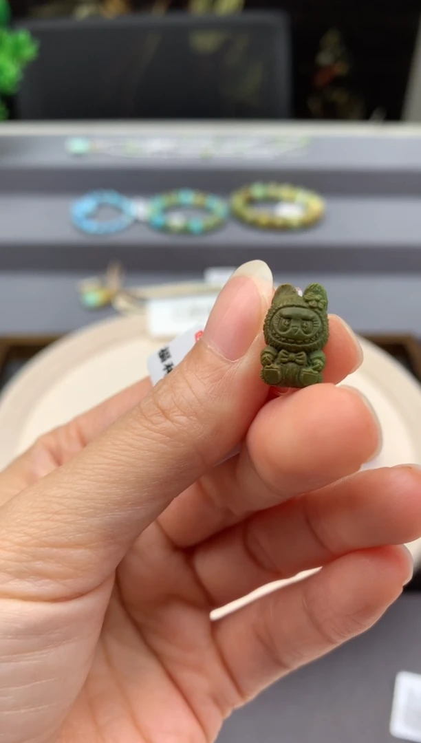未镶嵌绿松石雕刻件W260
