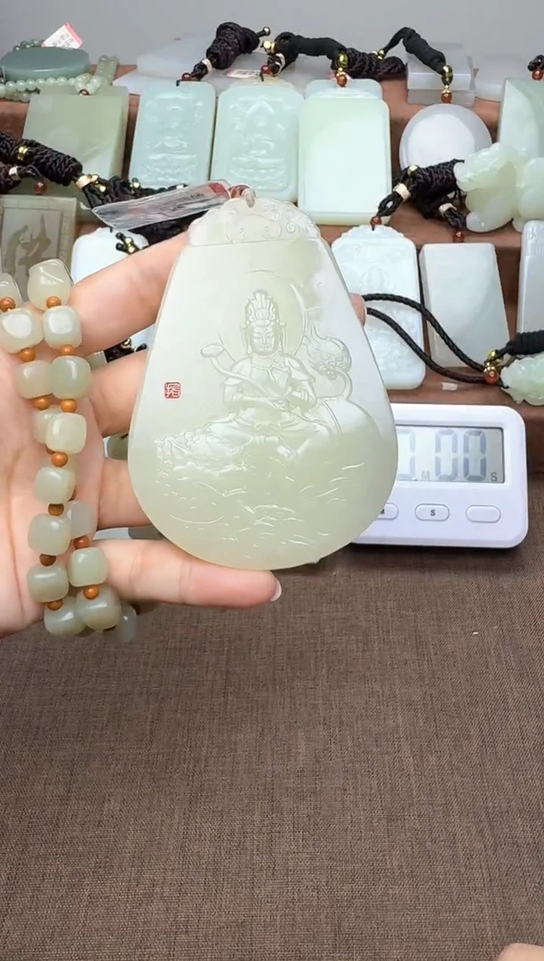 颈饰未镶嵌和田玉1