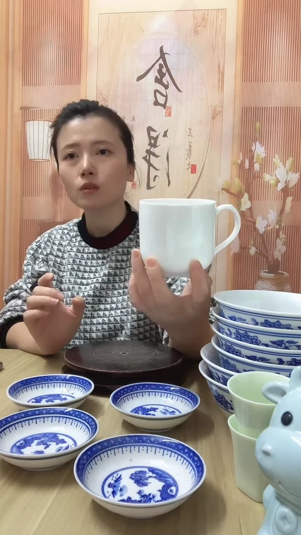 瓷白瓷玲珑把手杯1个