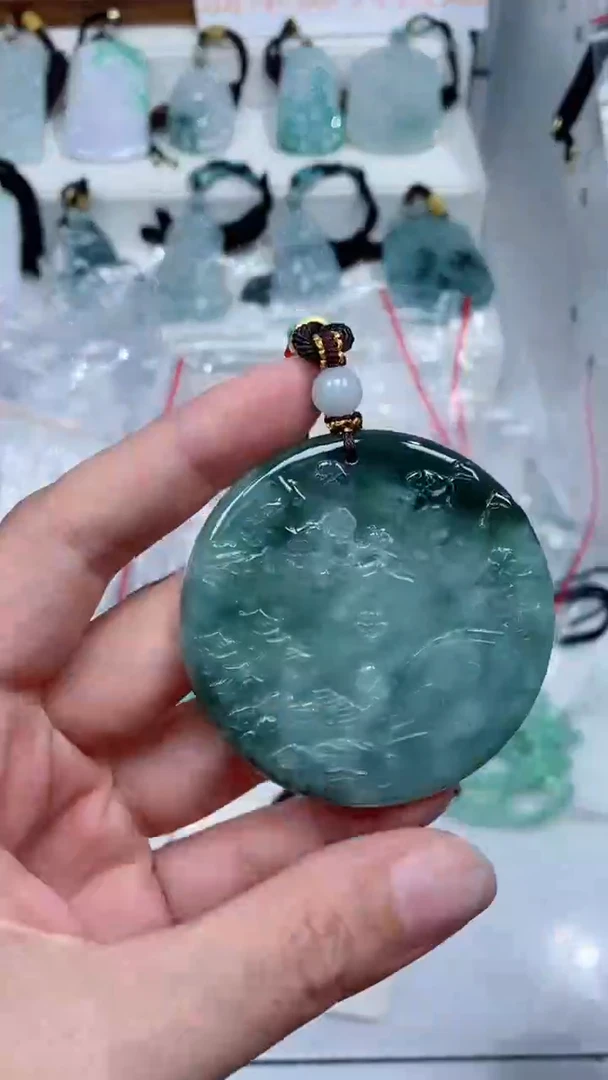 颈饰未镶嵌翡翠吊坠