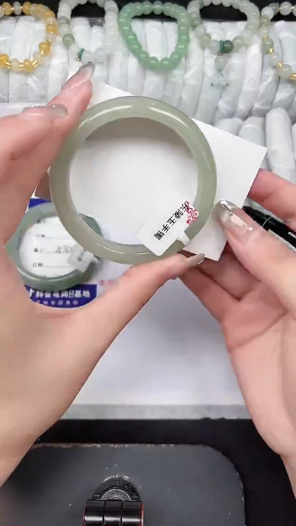 未镶嵌手镯石英质玉50-53/54