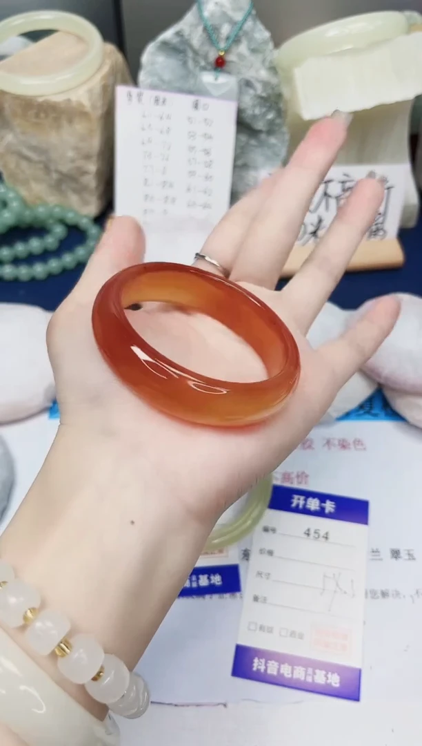 【闪购商品】石英质玉手镯未镶嵌454-玛瑙-圈口54