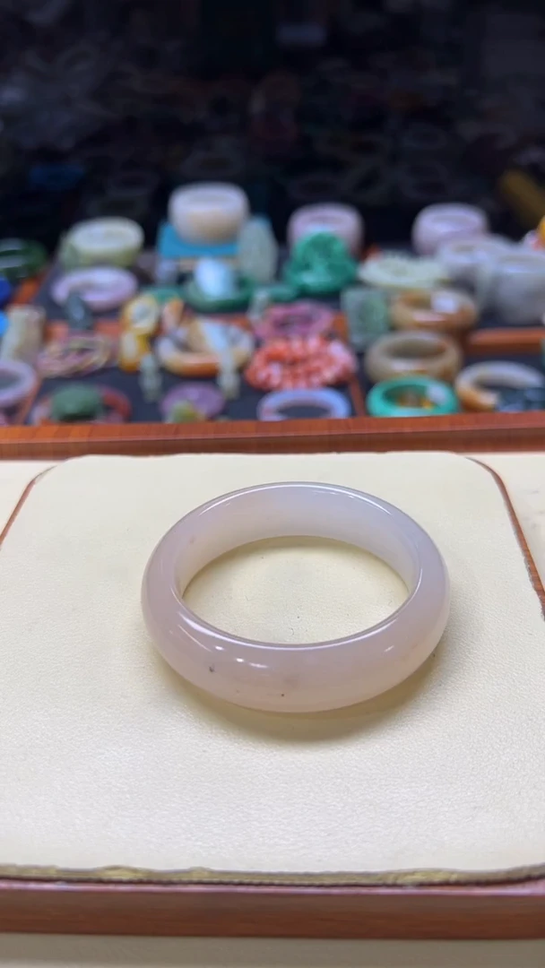 未镶嵌手镯石英质玉.*.076