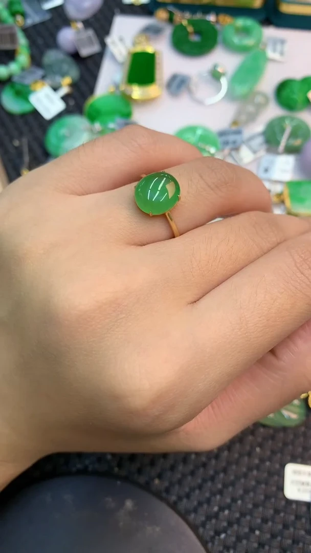 颈饰18K金镶嵌翡翠1