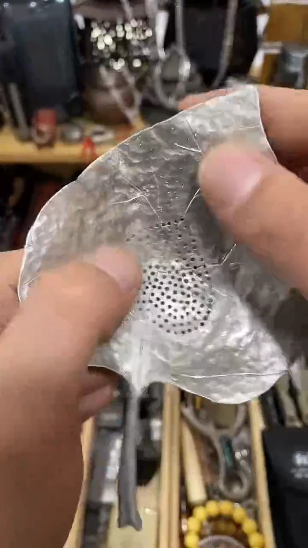 瓷片闪购商品  如图所示