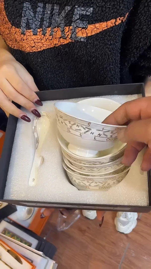 杯鸿辉家品牌瓷器，京东包邮！