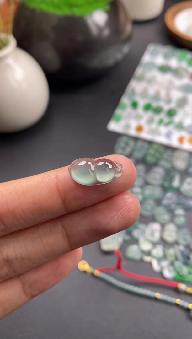 散珠翡翠冰种葫芦