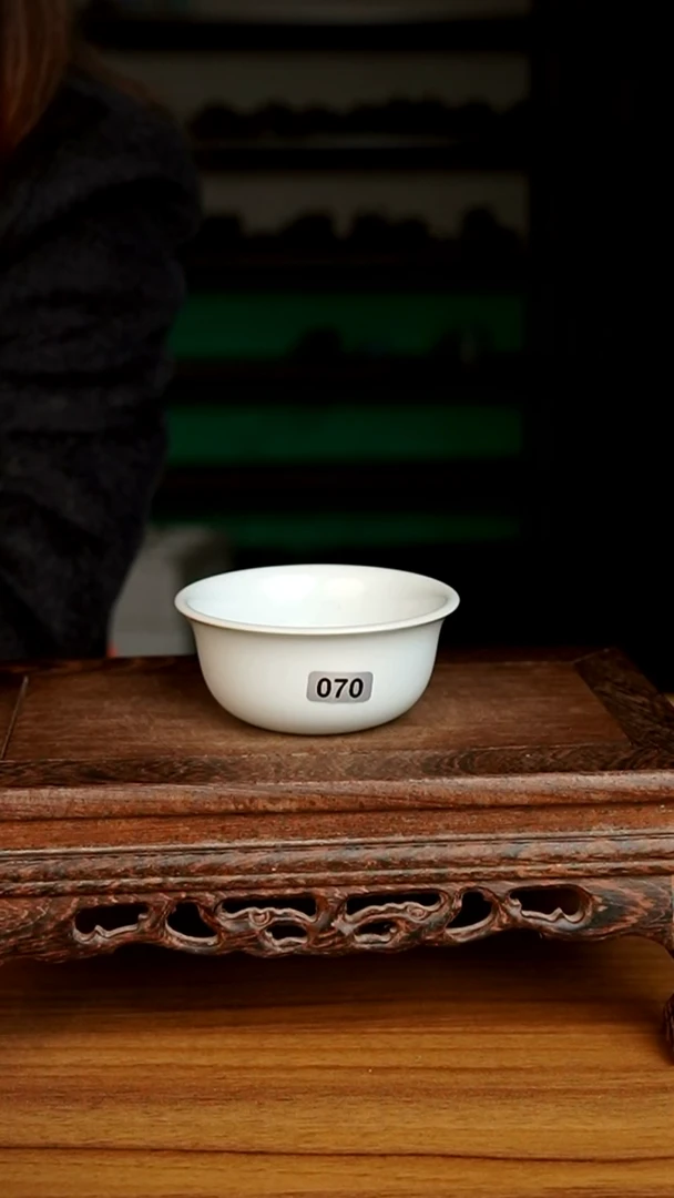 杯070号月白鸡缸杯微微不完美