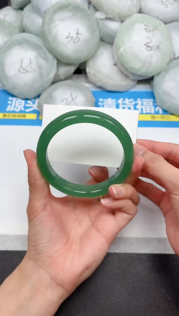 未镶嵌手镯石英质玉12-64.3