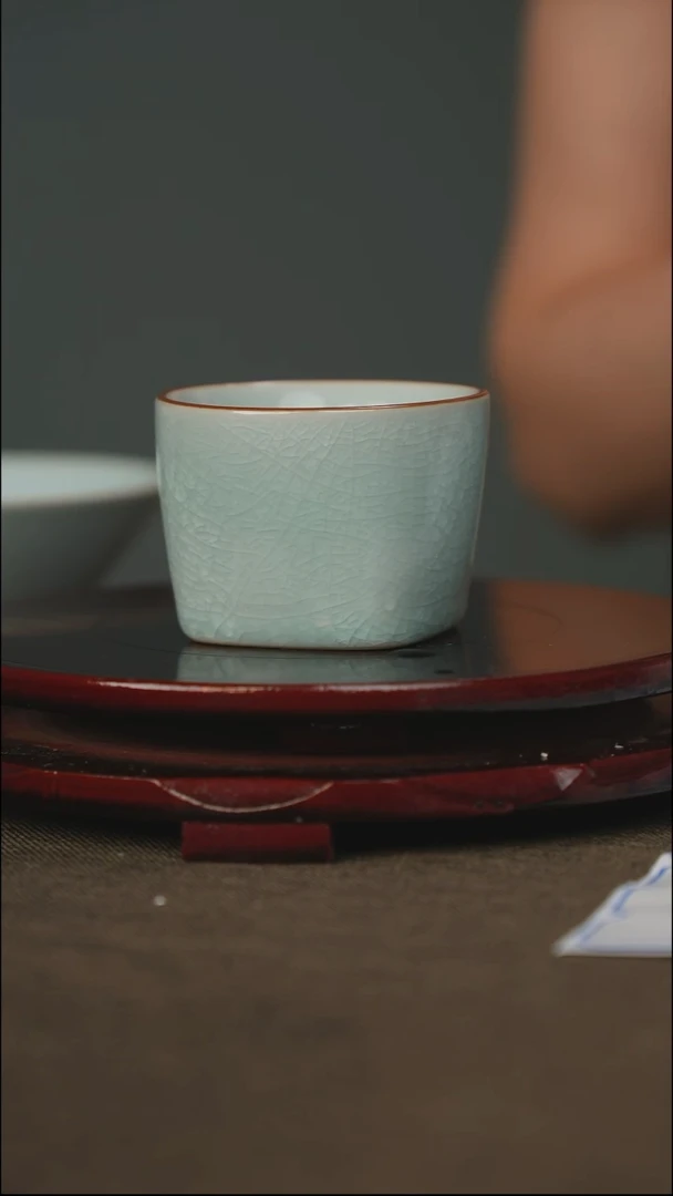 绿***驴天圆地方 带底款 鱼鳞