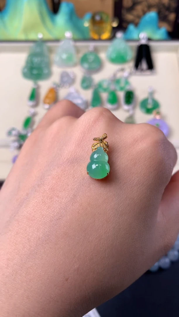 吊坠(不含链)18K金镶嵌翡翠吊坠