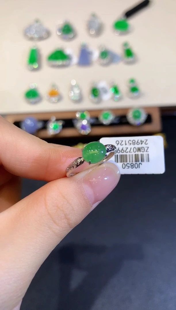 翡翠戒指18K金镶嵌SY0850多样性发其一