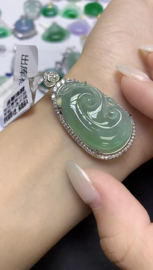 颈饰未镶嵌翡翠天然缅甸翡翠A货多样性发一件