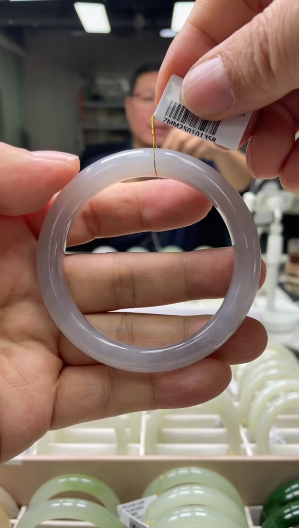 【闪购商品】和田玉手镯未镶嵌编码1359 圈口57-59