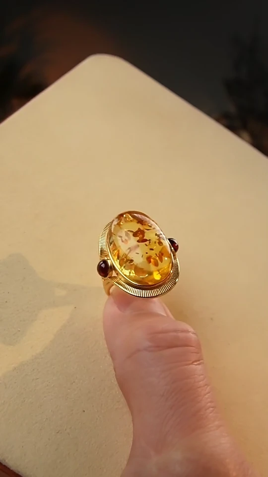 【闪购商品】琥珀琥珀画银S925镶嵌花珀戒指