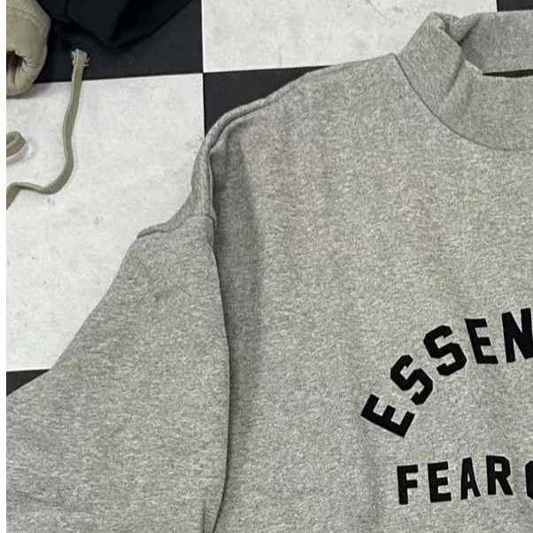 E圆弧字母圆领卫衣