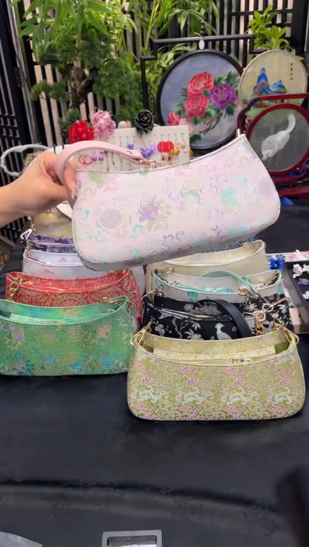 织绣浅*?非遗手工苏绣饰品