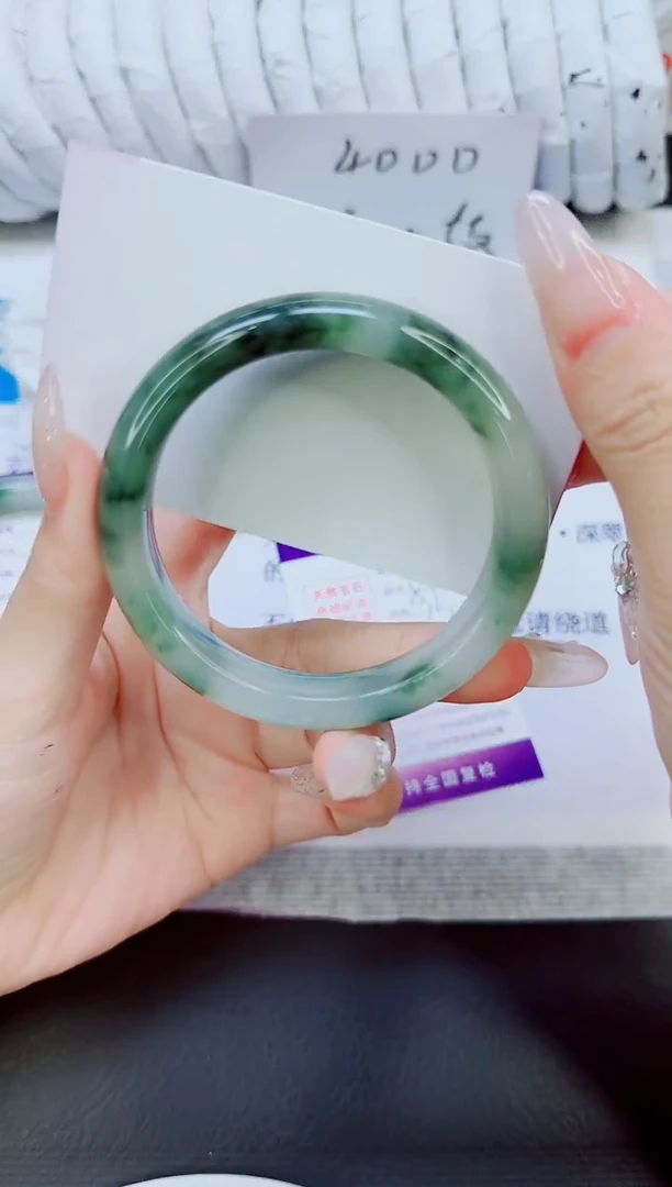 未镶嵌手镯石英质玉181/57
