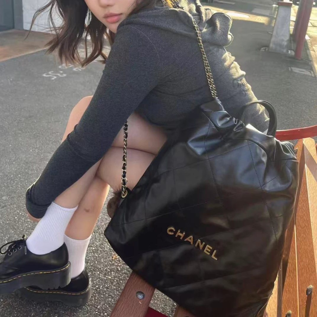 95新 Chanel/香奈儿 黑金22bag双肩包