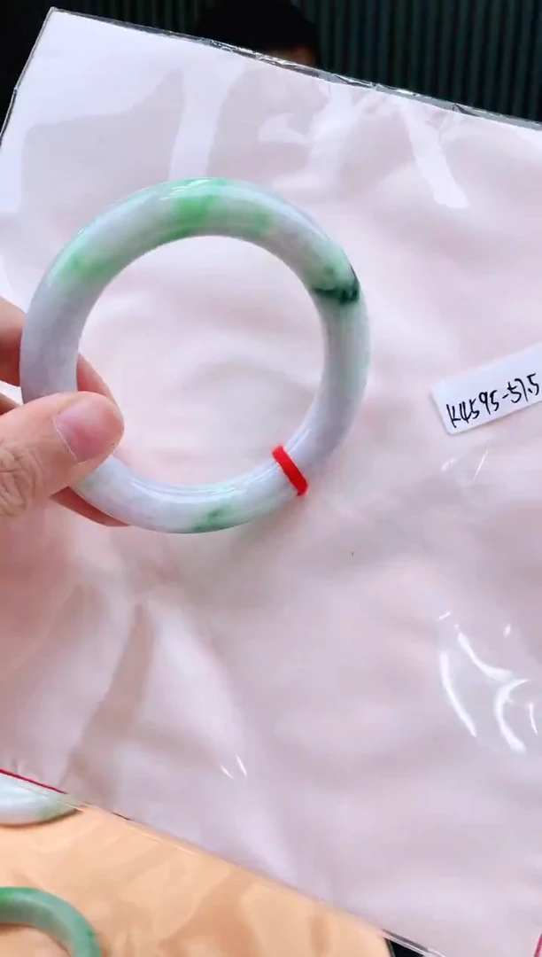 未镶嵌手镯翡翠57+