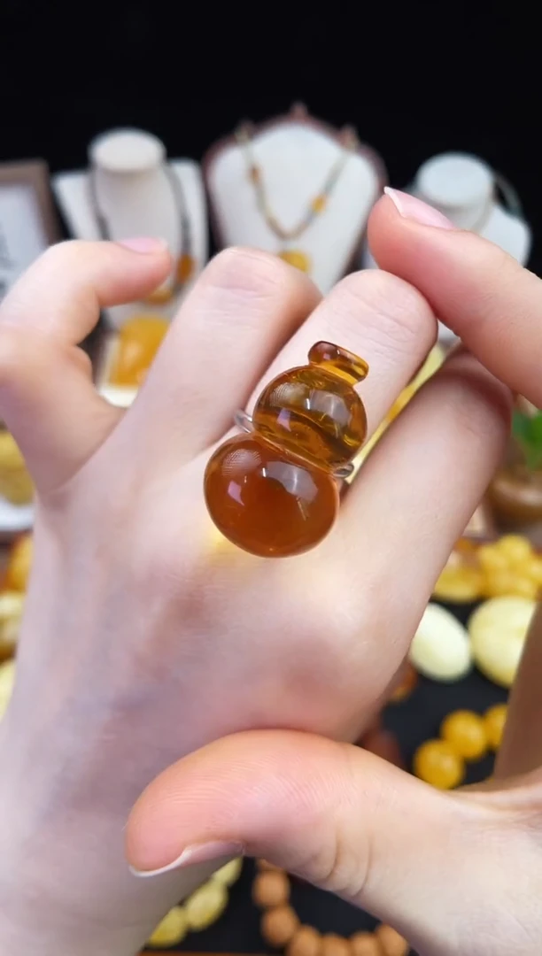 琥珀未镶嵌珠宝奇石柒月