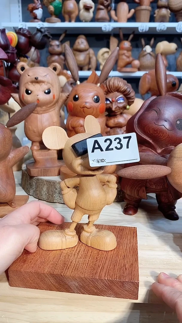 【闪购商品】木木雕摆件可爱卡通