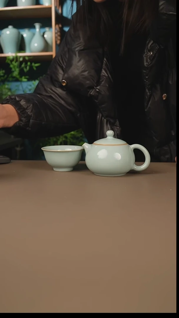 天青一壶    二杯