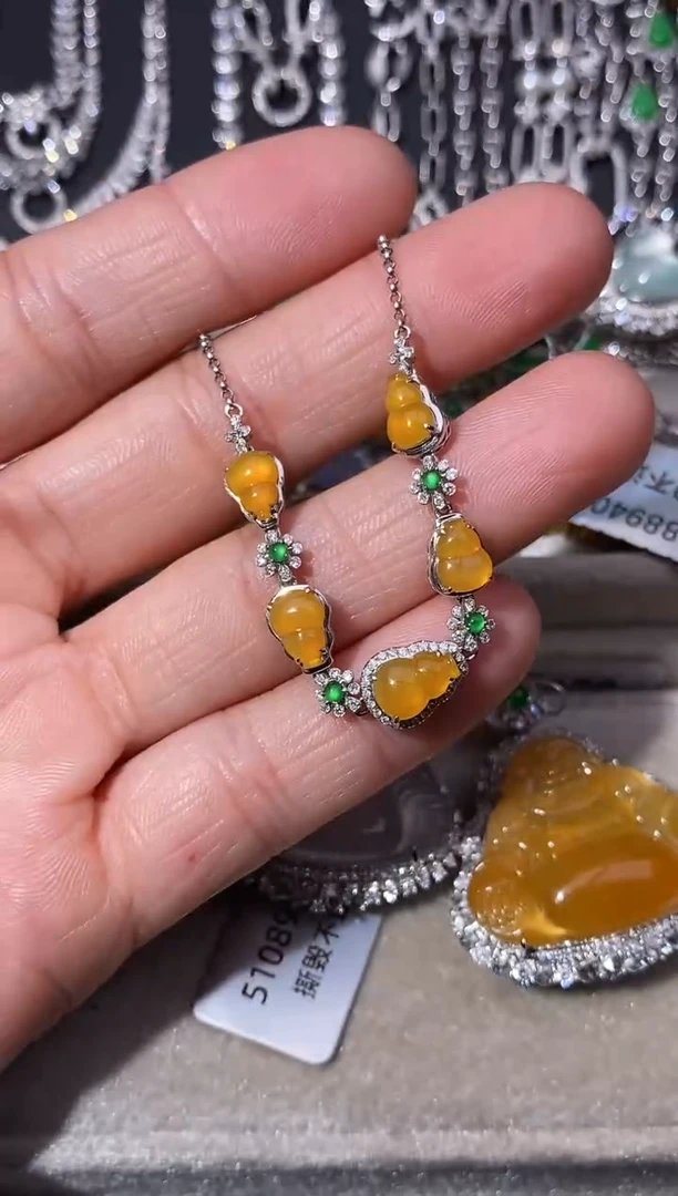 18K金镶嵌手链翡翠手链