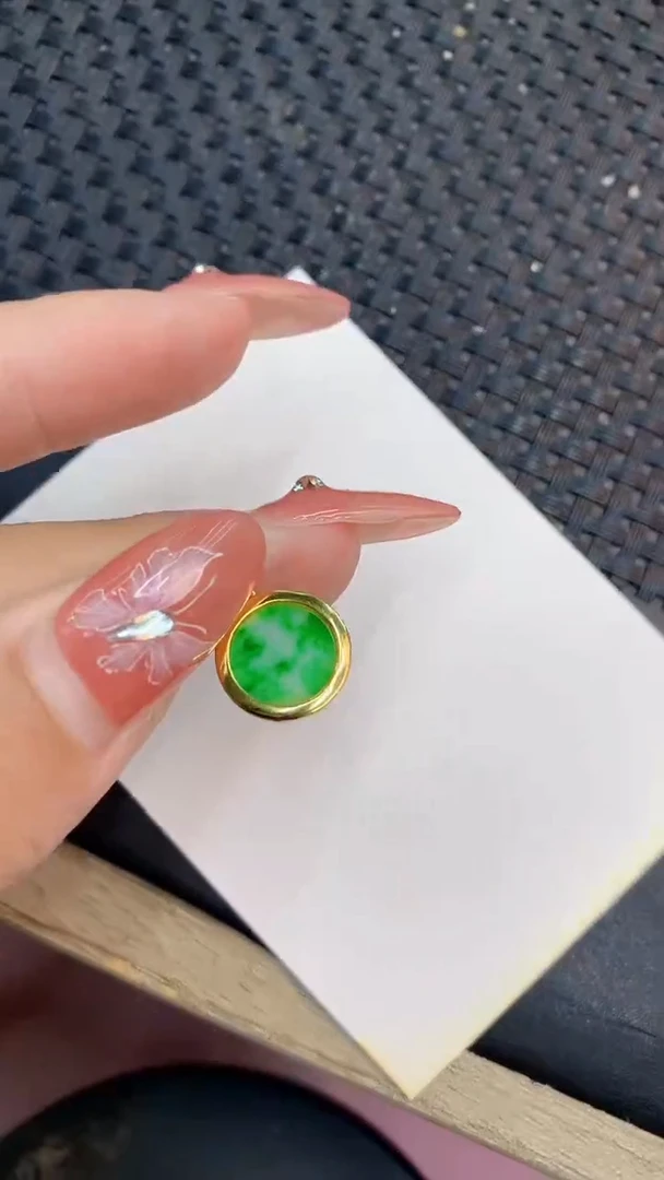颈饰未镶嵌翡翠1