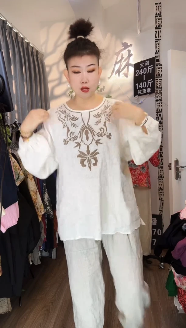 亚麻大码女装系列。