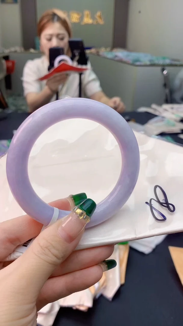 翡翠手镯未镶嵌0415816441