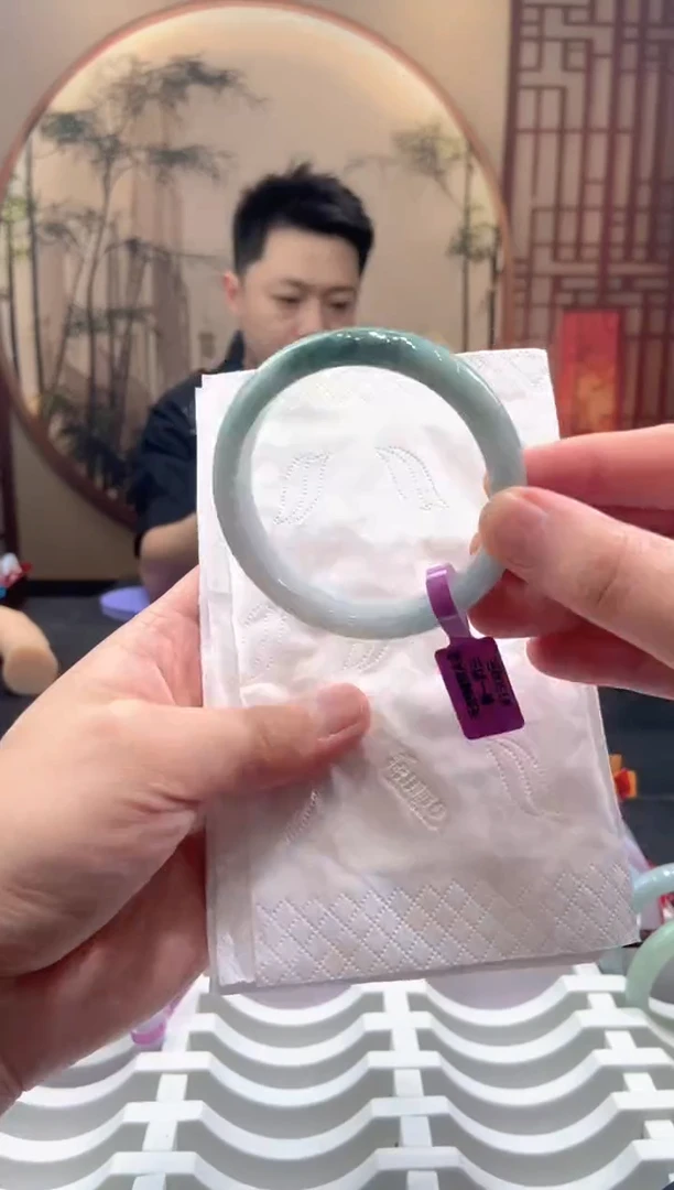 翡翠手镯未镶嵌000015113