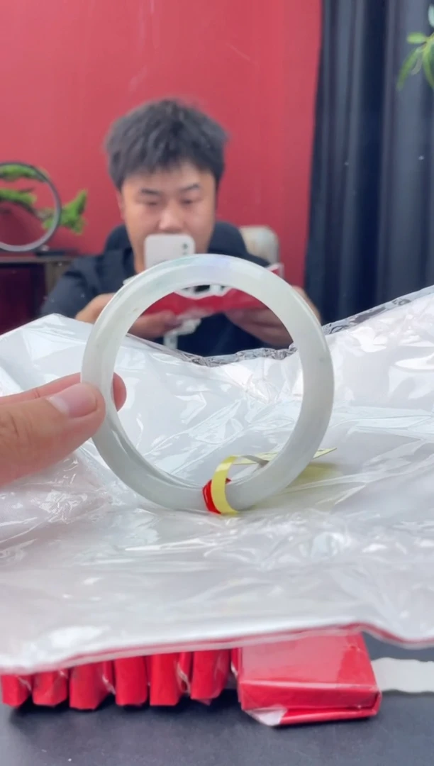 未镶嵌手镯翡翠6