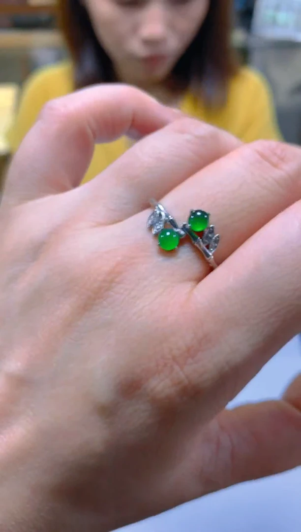 未镶嵌戒指翡翠多样性发一