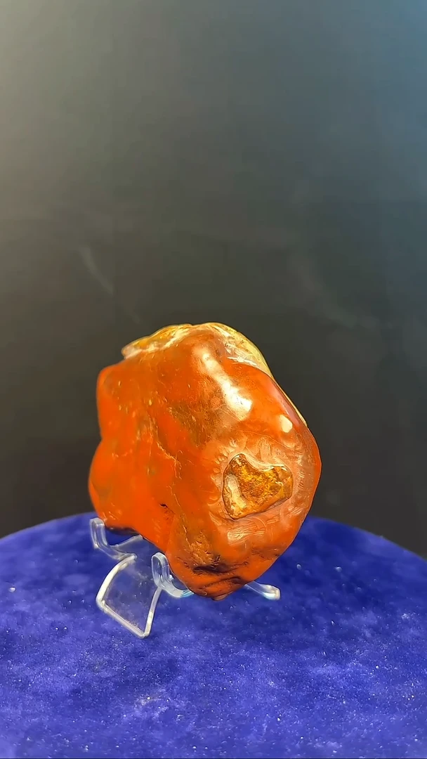 昌化石孤品昌化绿皮红田原石