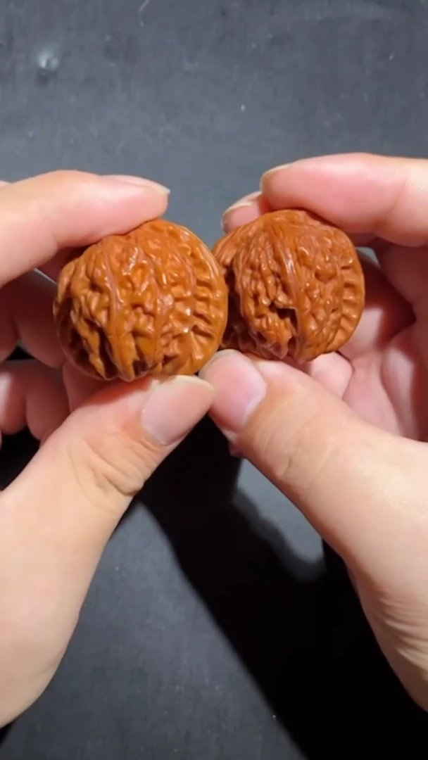 文玩核桃把件B250508-08发一对