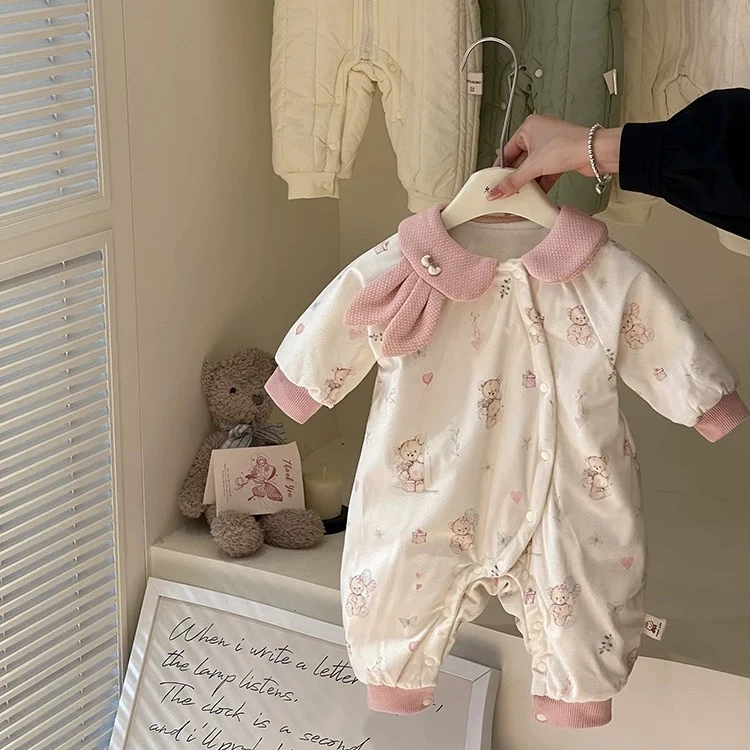 婴儿加绒衣服连体哈衣女宝宝秋装超萌洋气公主外出幼儿爬服秋冬季