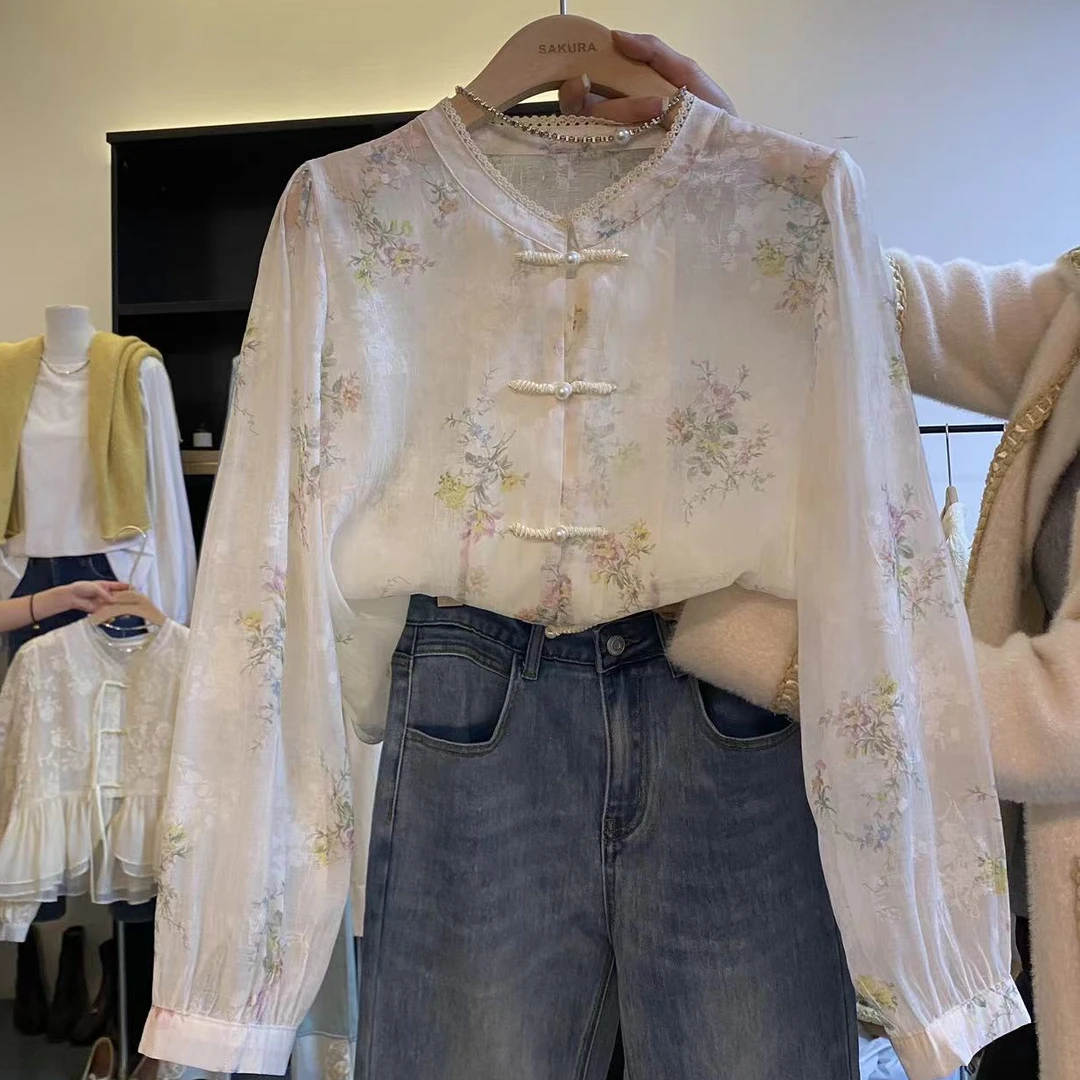 2025春季新中式温婉气质时尚高级感碎花拼接蕾丝圆领长袖衬衫上衣