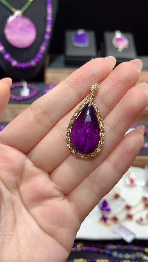 苏纪石（舒俱来）18K金镶嵌.吊坠