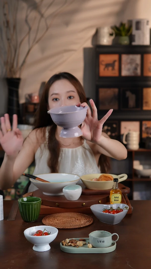 陶瓷北欧风螺纹异形5寸高脚碗 酸奶碗  微瑕 凑满20发货