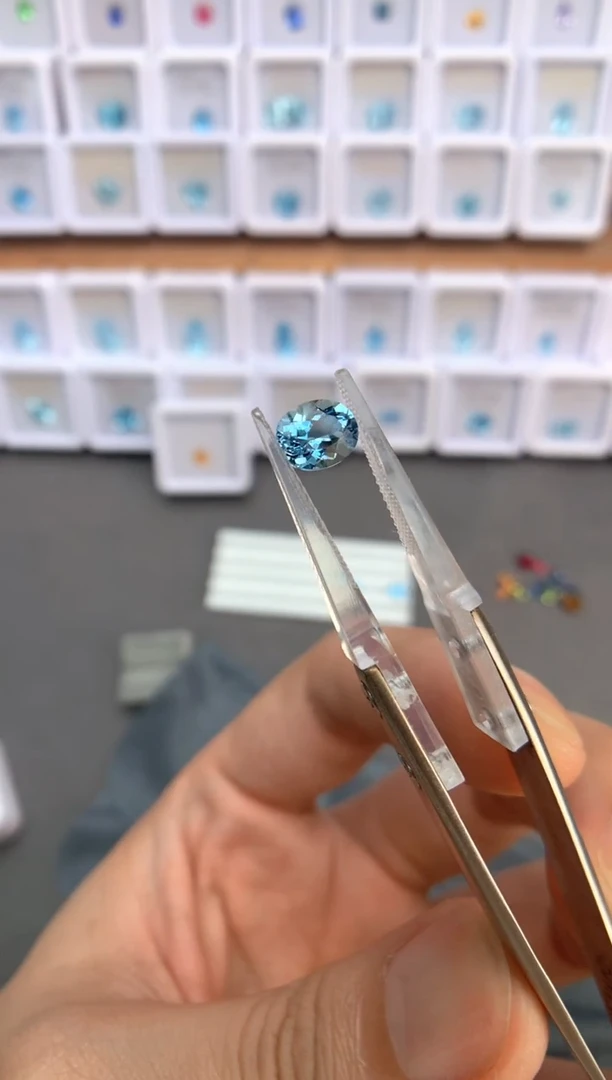 未镶嵌裸石定制海蓝宝石没****孩1.1ct 超圣