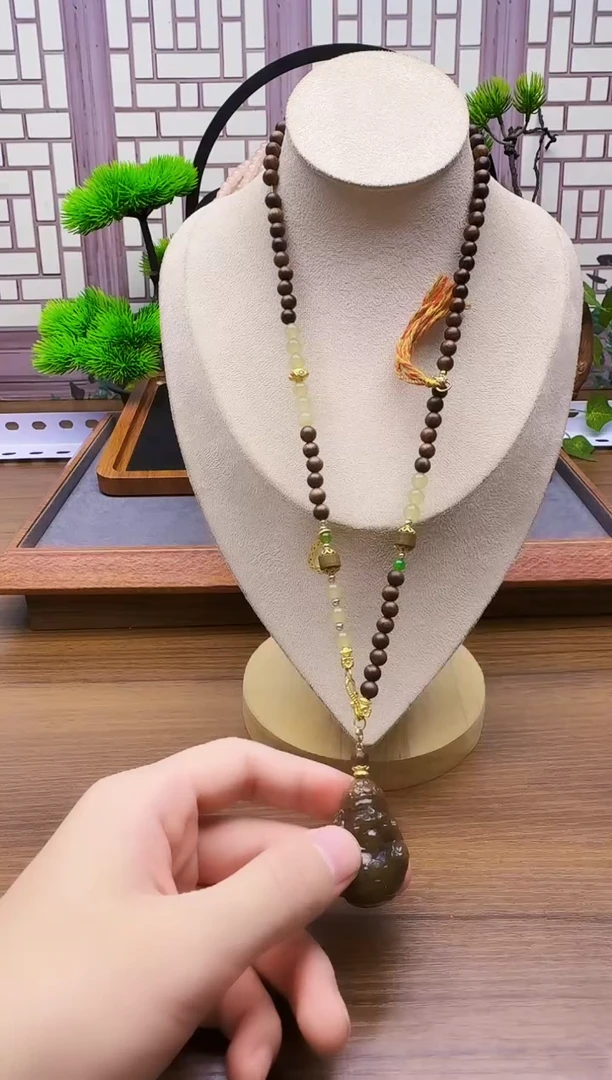 颈饰14K金镶嵌和田玉X37