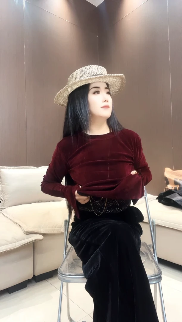 红色植绒小衫L码