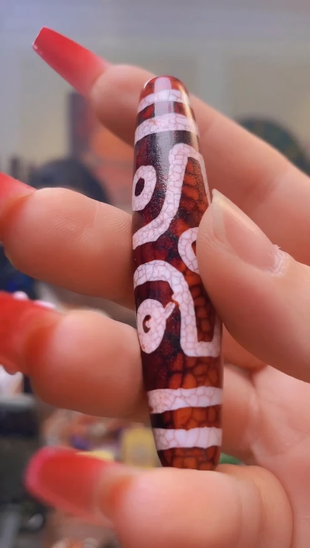 白玉菩提吊坠龙鳞凤血七眼