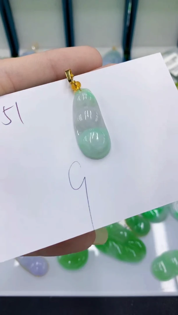 翡翠未镶嵌颈饰11111111