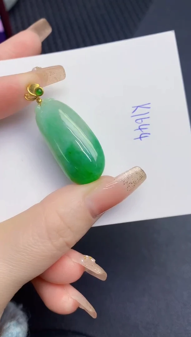 颈饰未镶嵌翡翠缅甸天然翡翠A货