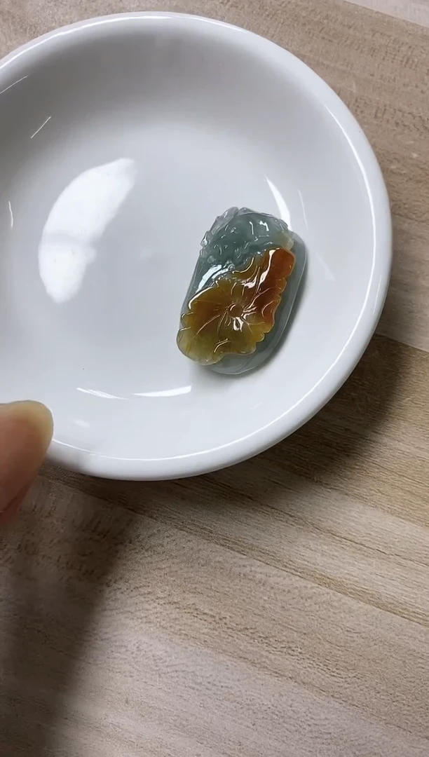 颈饰未镶嵌翡翠晶*39天然缅甸翡翠A货