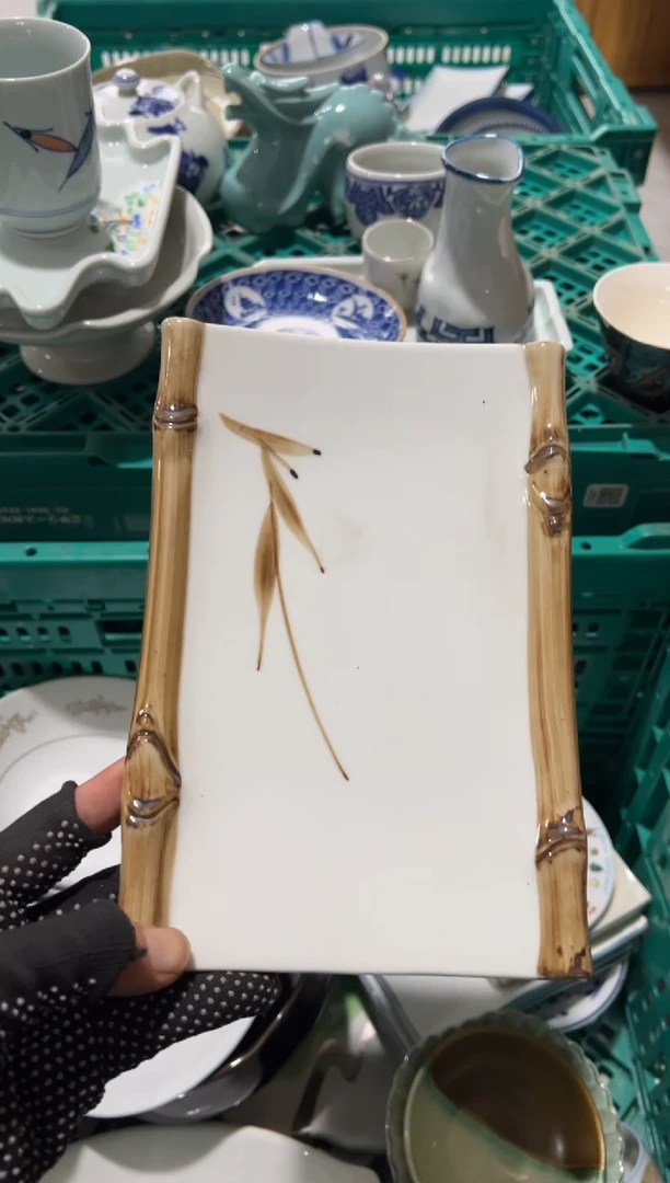 爱****）爱心中古商品默认瑕疵完美主义者慎拍