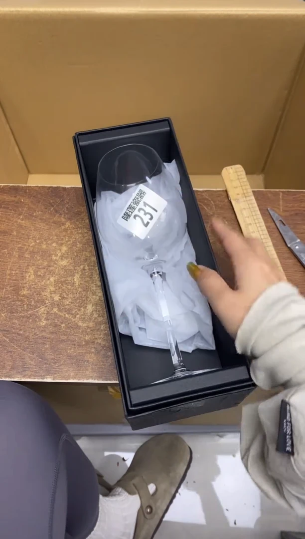 瓷片飘**蝎隆莲瓷器欢迎大家