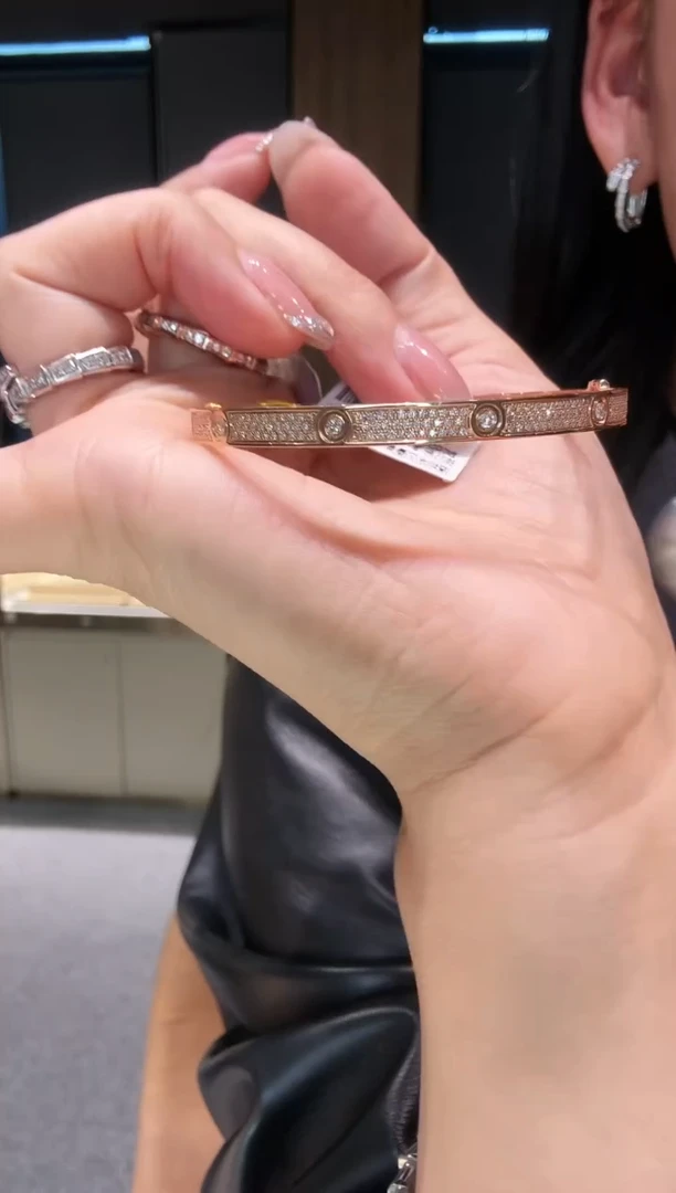 【闪购商品】钻石手镯18K金镶嵌半钻满天星玫瑰金